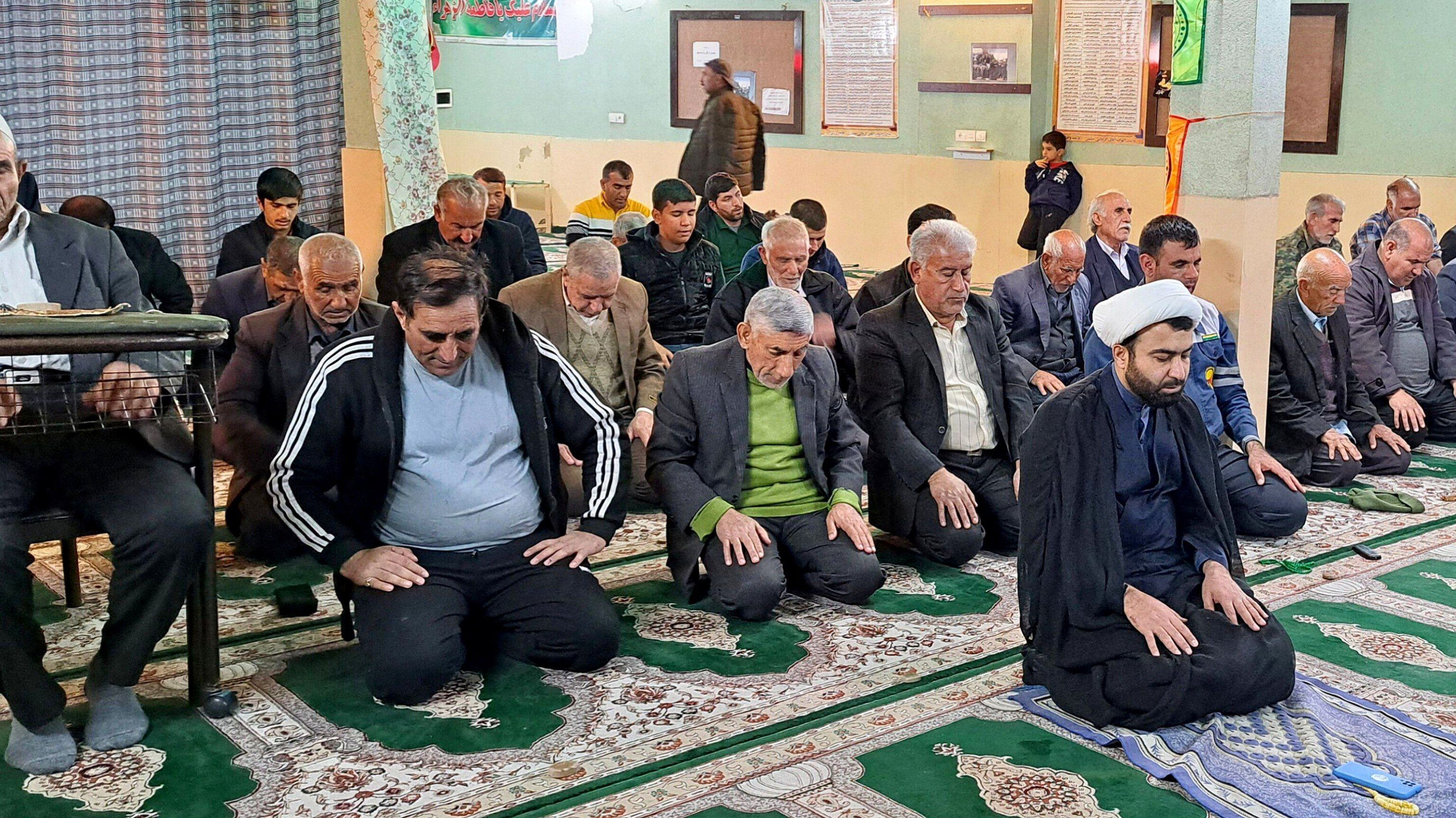 مراسم جشن نیمه شعبان در مسجد امام حسن(ع) شهرستان معمولان