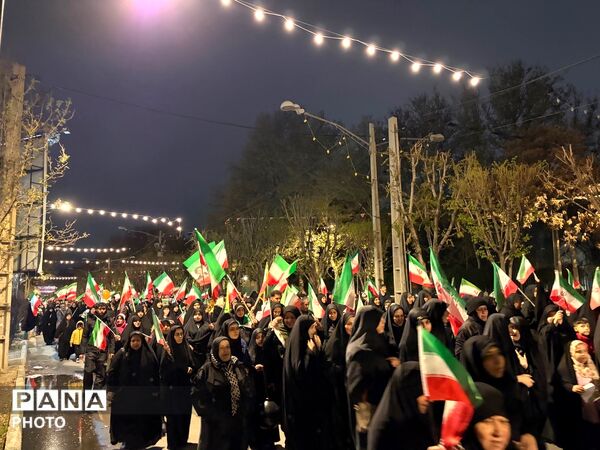حضور مردم کرج در شب سی و ششم راهپیمایی 