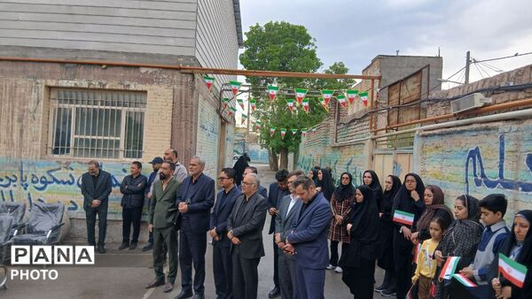 افتتاح زمین چمن و تایل کورد در مدارس ناحیه۱ مشهد