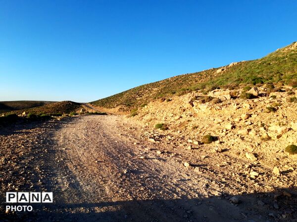 منظره ی دیدنی طبیعت کوه های شهر بار 