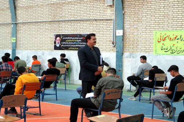 بازدید ستادی از حوزه‌های برگزاری امتحانات نهایی در شهرستان فاروج 