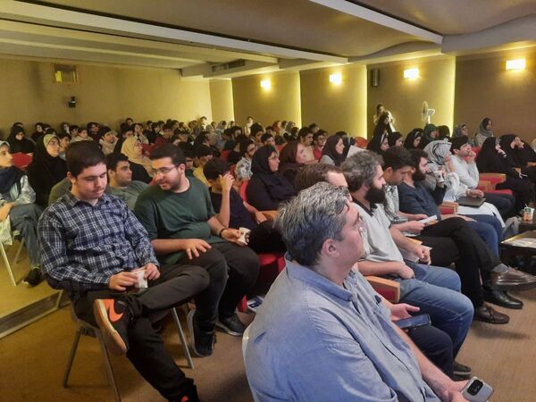 بازدید از موزه ملک و شرکت در همایش علوم انسانی توسط دانش‌آموزان علامه حلی ۵
