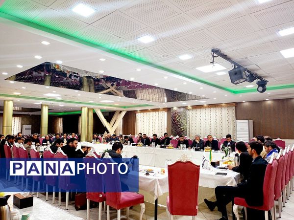 نشست هم‌اندیشی معاونان پرورشی و تربیت‌بدنی نواحی و مناطق استان خراسان رضوی