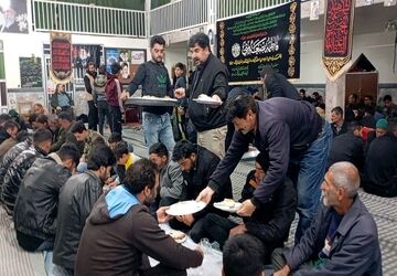 ضیافت افطاری همراه با نماز جماعت مغرب و عشاء در مسجد جامع شهر بار 