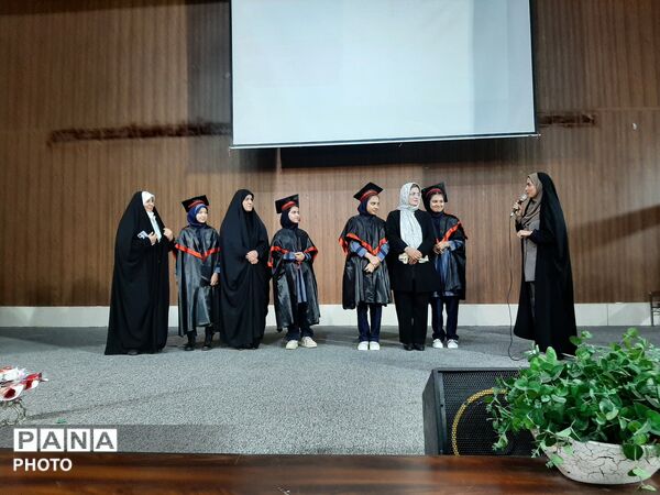جشن فارغ‌التحصیلی مدرسه شهید جواهری۲ 