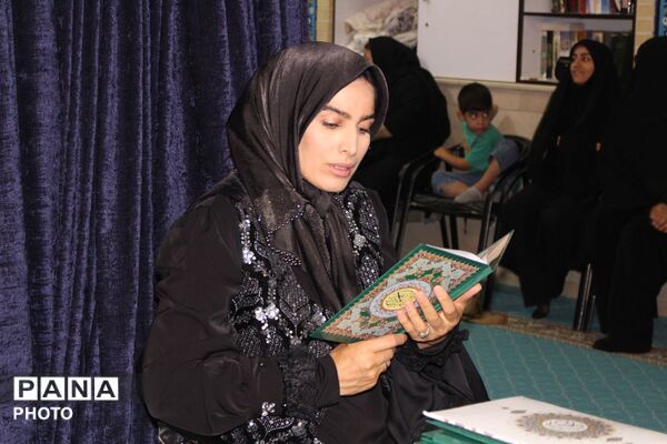 نظرآباد میزبان آیین بزرگداشت رهبر شهید با حضور مسئولان و دانش‌آموزان