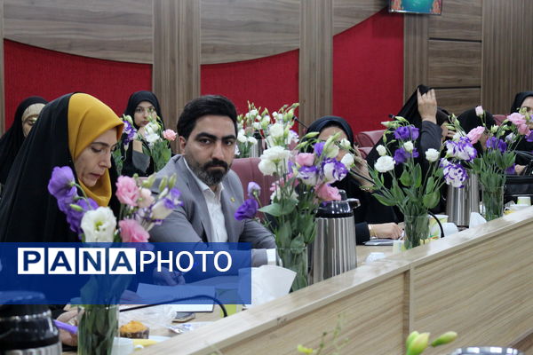 نشست فصلی مسئولان و رابطان سازمان دانش‌آموزی شهرستان‌های استان تهران 