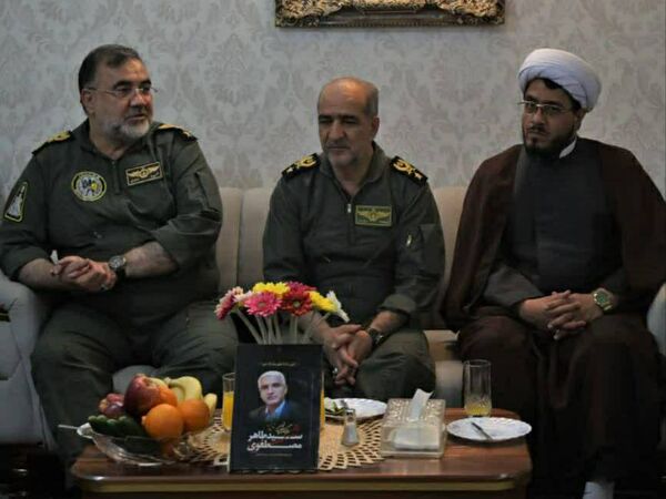دیدار فرمانده نیروی هوایی ارتش با خانواده شهدای خدمت