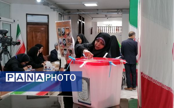 حضور حماسی مردم غیور بیرجندی در انتخابات 