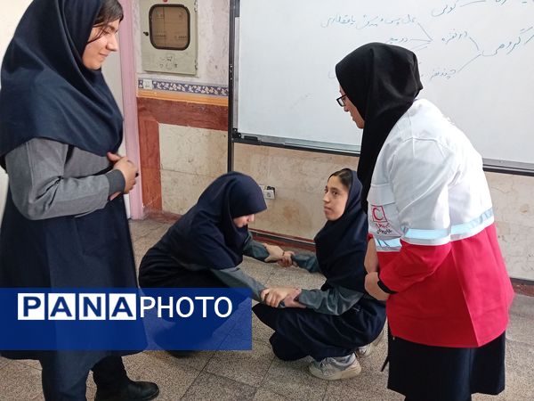 اجرای طرح دادرس در مدارس شهر قدس