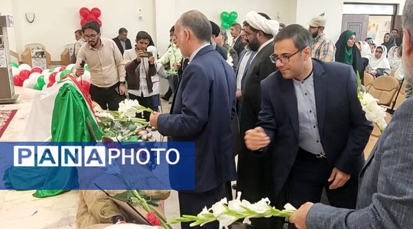 اینجا قلب‌ها می‌تپند تا عاطفه‌ای جاری شود