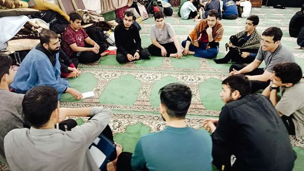 حلقه‌های معرفتی دانش‌آموزان معتکف دبیرستان ماندگار امام صادق(ع) قم