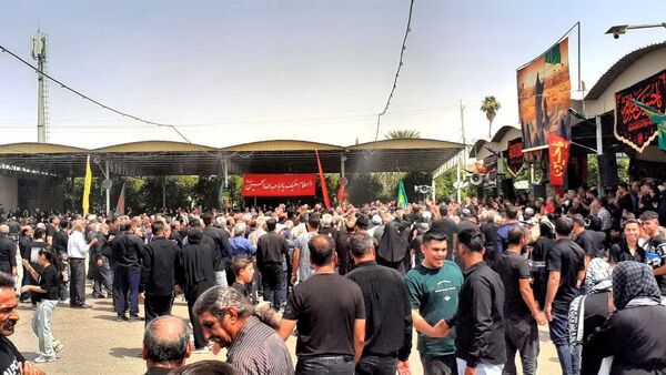 حزن عاشورایی در گلزار شهدای سیدمحمد کازرون