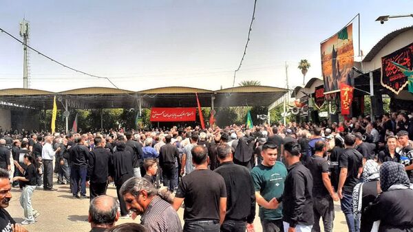حزن عاشورایی در گلزار شهدای سیدمحمد کازرون