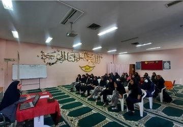 طرح وزارتی کنترل و کاهش آسیب‌های اجتماعی در دبیرستان فرهنگیان ناحیه۷ مشهد 