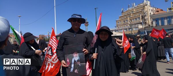 بغض گلوگیر ملت در آخرین دیدار با امام شهید