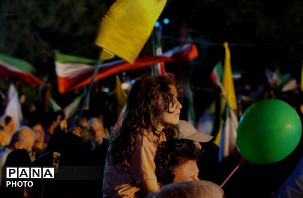 در میان غبار خاطرات؛ وقتی تهرانِ دهه ولایت با سوگ ۱۵ خرداد گره خورد