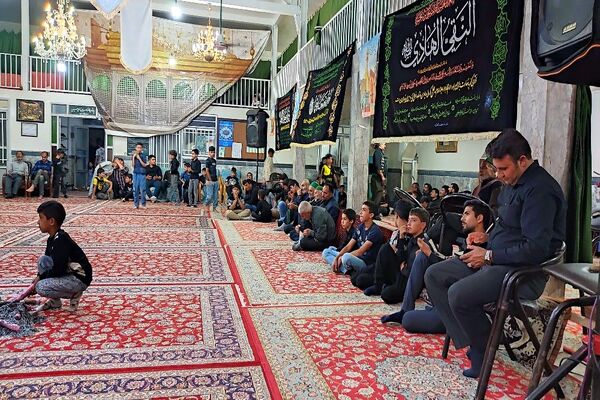 مراسم عزاداری امام حسین(ع) در شهر بار 