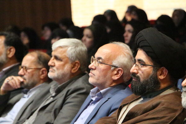 رونمایی از مستند علی نفتی دفاع مقدس در یزد