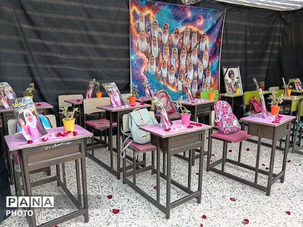 آغاز سال تحصیلی در مدرسه نمونه دولتی علامه طباطبایی با نواختن زنگ مهر