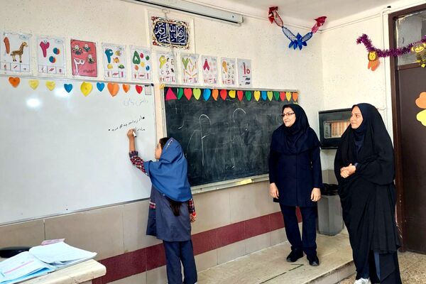 بازدید گروه های آموزشی از کلاس های دبستان خورسندیان دو