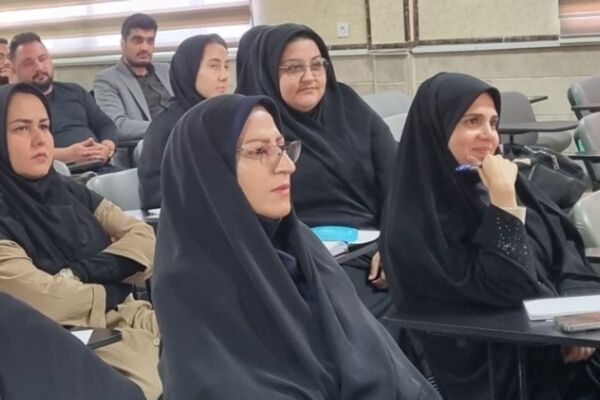 کارگاه مدیریت کلاس و روش‌های نوین تدریس در فیروزکوه: تلفیق هنر تدریس با قدرت فناوری