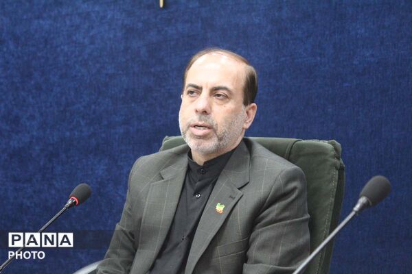 نشست شورای اندیشه‌ورز سازمان دانش‌آموزی استان قم