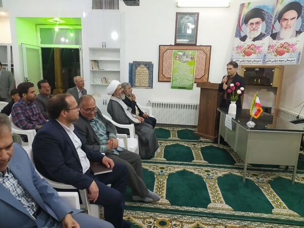 برگزاری کلاس سیری در نهج البلاغه در دبیرستان نمونه دانش کاشمر