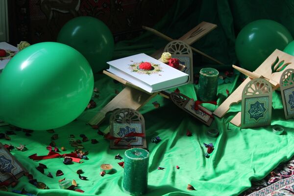 جشن ولادت حضرت علی اکبر (ع) در دبیرستان سید جواد جوادی ناحیه 1 کرج 