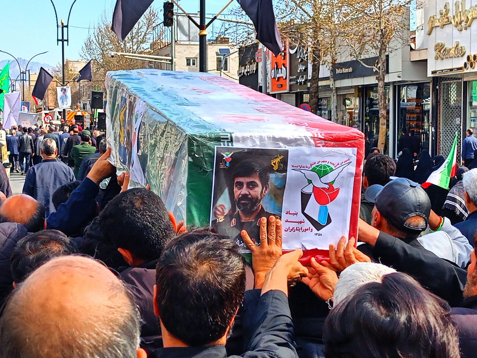 تشیع پیکر مطهر سردار شهید غلامرضا محمد زاده