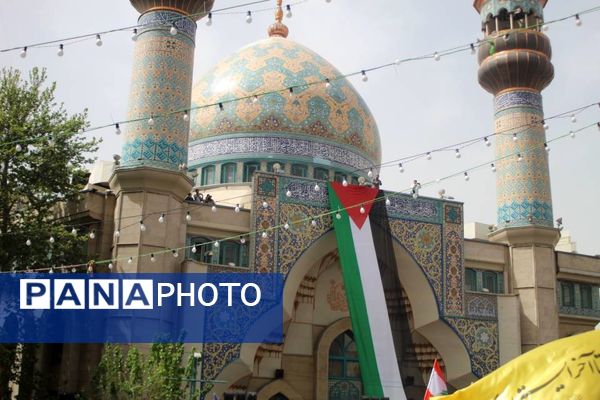 تجمع بزرگ دانش‌آموزان و فرهنگیان در حمایت از مردم مظلوم غزه و فلسطین