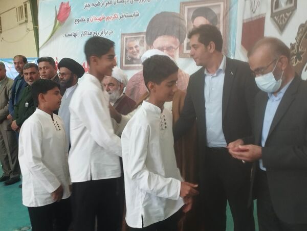 حضور پرشور مردم باغ‌شهر فین در راهپیمایی ۲۲ بهمن