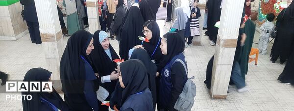 هم صدا با دختران شهید مینابی در روز دختر