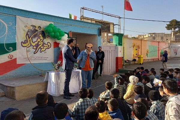 جشن دهه فجر و اعیاد شعبانیه در آموزشگاه شیخ جنید پیشوا