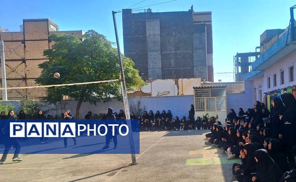 گرامیداشت هفته تربیت بدنی در دبیرستان فیاض 