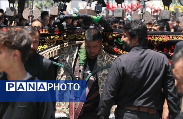 ظهر تاسوعا در جوار حرم مطهر رضوی