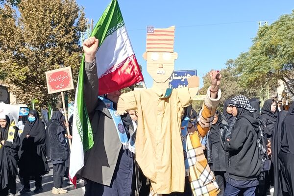 راهپیمایی سیزده آبان در شهرستان نیشابور
