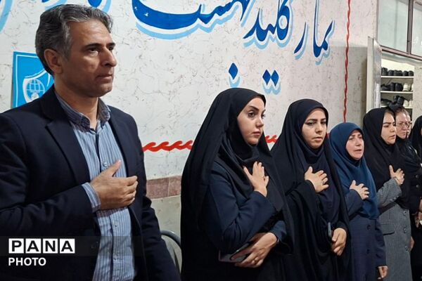 انتخابات انجمن اولیاء و مربیان در دبیرستان جوادالائمه