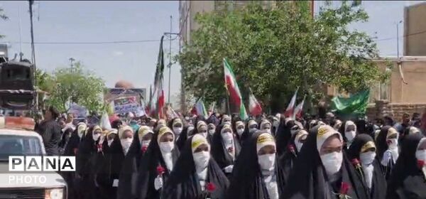 رزمایش بانوان جانفدای ایران در شهر آوه