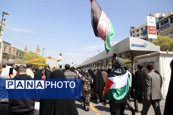 مشهد، حماسه‌ای به وسعت قدس؛ طنین فریاد مقاومت در خیابان‌ها