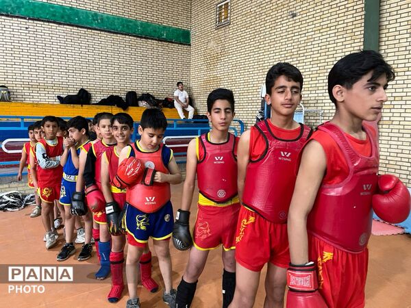 افتتاحیه مسابقات فوتسال جام اقتدار در خاتم 