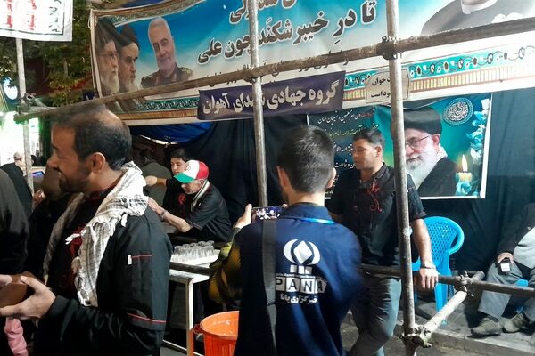 موکب  شهدای روستای آهوان در پنجاه و هشتمین شب 