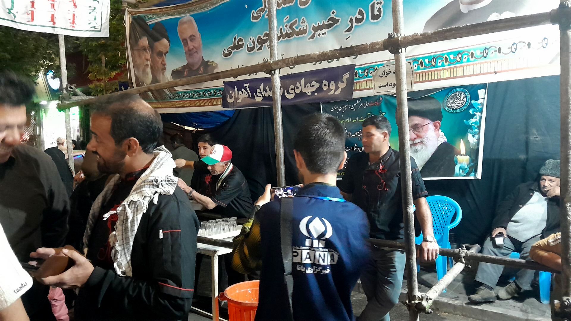 موکب  شهدای روستای آهوان در پنجاه و هشتمین شب 