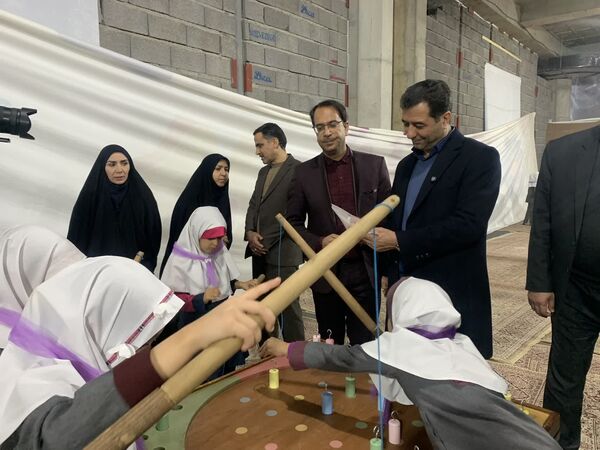 جشن تکلیف دانش آموزان دختر در حرم حضرت زینب (س)