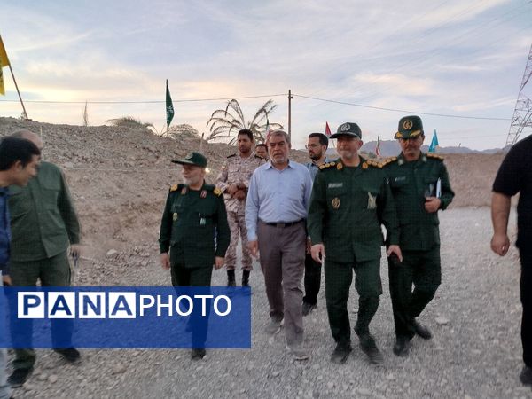 بازدید مشاور فرمانده سپاه امام رضا (ع) از دومین کنگره ملی شهید مدرس (ره) 