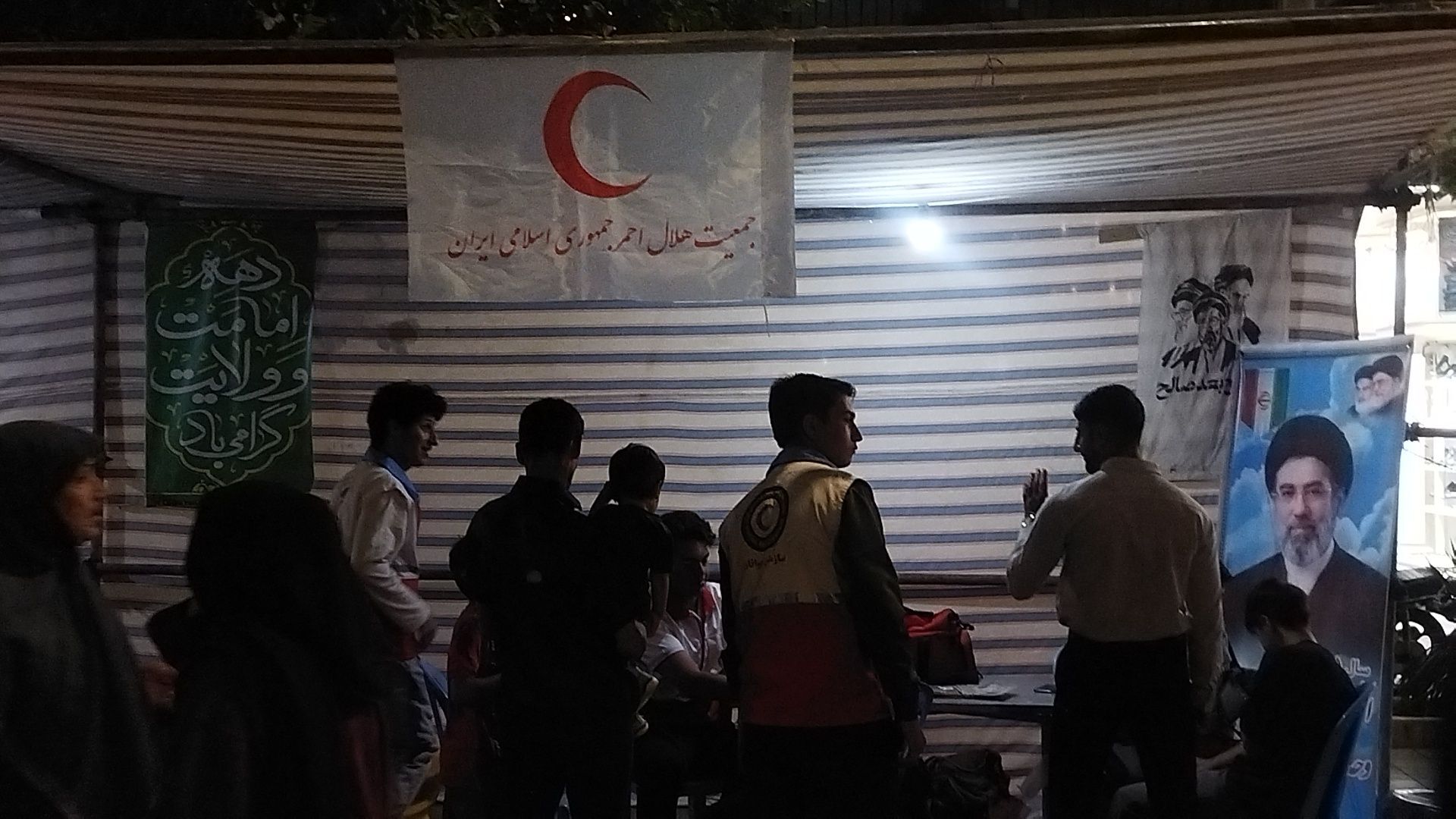 حضور موکب جمعیت هلال احمر در راهپیمایی کیلومتری غدیر خم 
