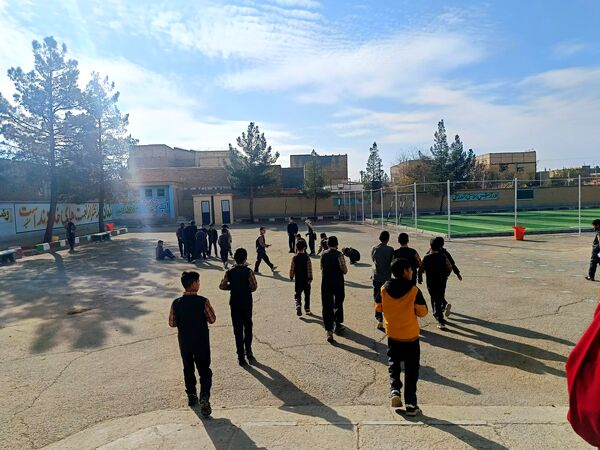 مانور زلزله در دبستان شهید پسندیده فدافن  