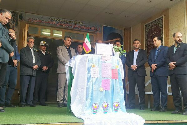 طنین زنگ کتاب در آموزشگاه مهدیزاده؛ آغاز پیاده‌روی فرهنگی تا کتابخانه ۱۵ خرداد پیشوا