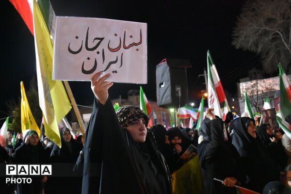 حضور پرشور مردم قروه با سخنرانی نایب رئیس مجلس شورای اسلامی