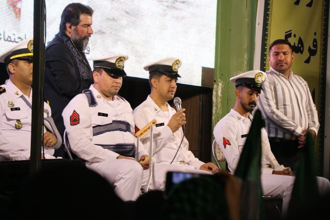 حضور بازماندگان ناوشکن دنا؛در میدان شهید آیت الله خامنه ای وتجلیل از ایثارگری مدافعان وطن